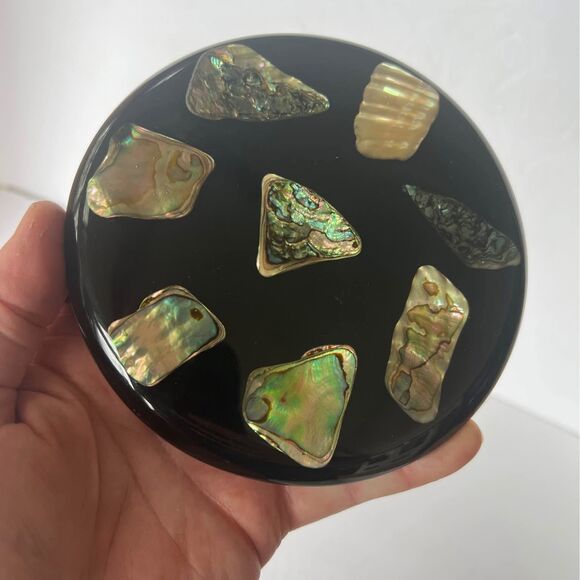 Vintage Acrylic Lucite Abalone Shell souvenir black trivet hot plate - Picture 6 of 7